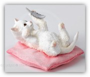 3D "Игривый котенок на подушке"