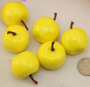 Яблоки желтые, высота 25мм - 1 шт.